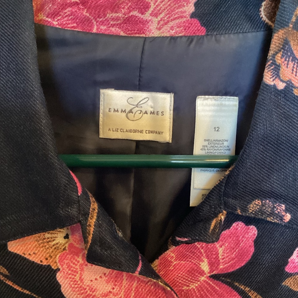 Liz Claiborne / Emma James Black Floral Jacket. NWOT - Picture 2 of 4